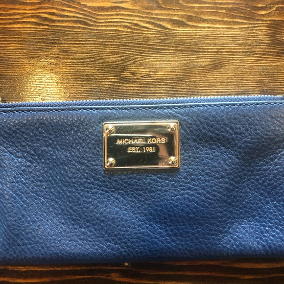 Michael Kors Navy Wristlet - Picture 2 of 4